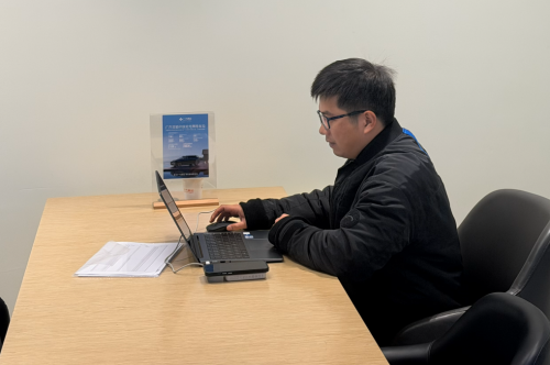 易鑫服务的“人情味”：破解购车难题，助网约车夫妇渡难关